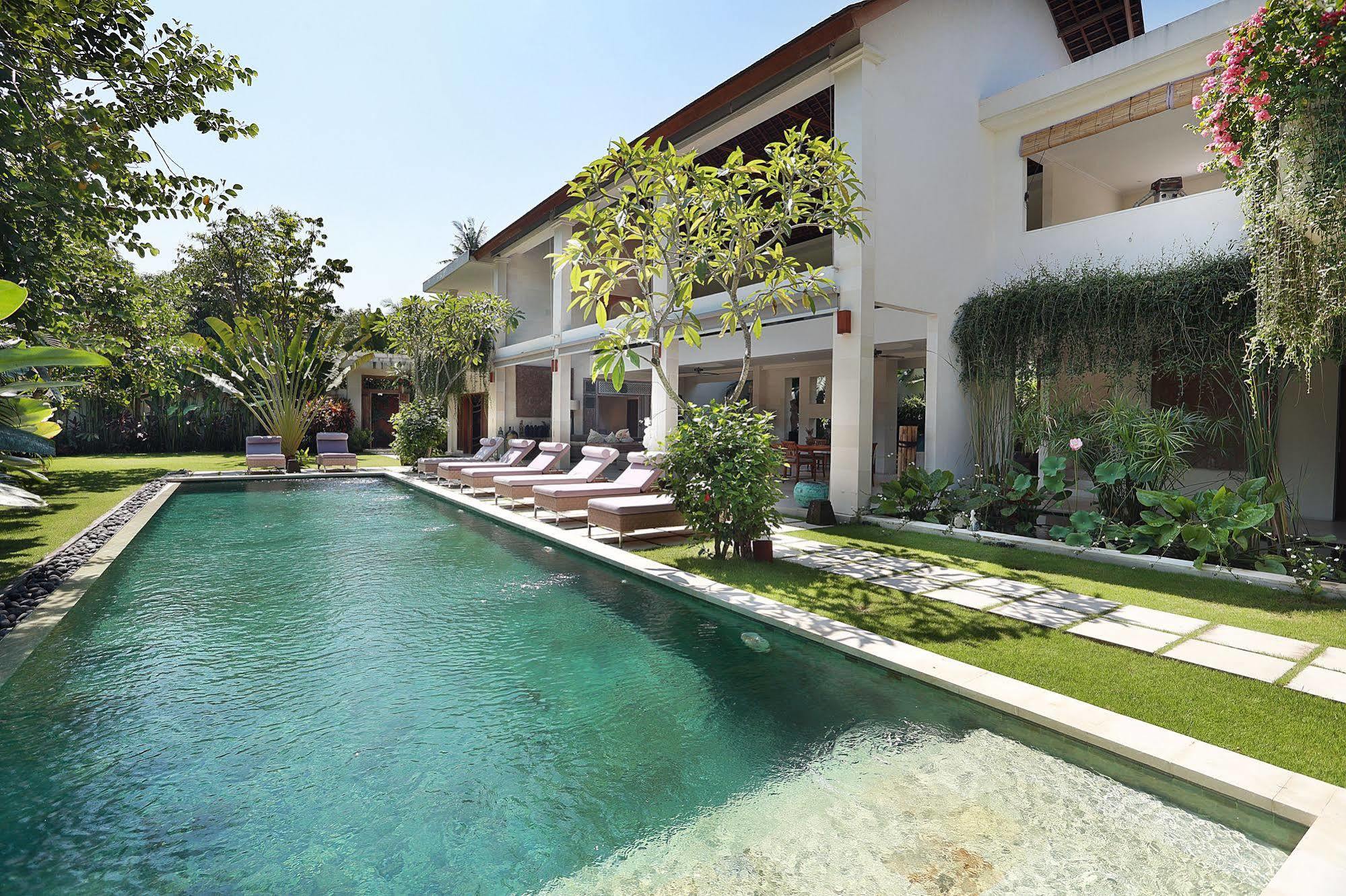 Villa Bali Asri Batubelig Seminyak Esterno foto